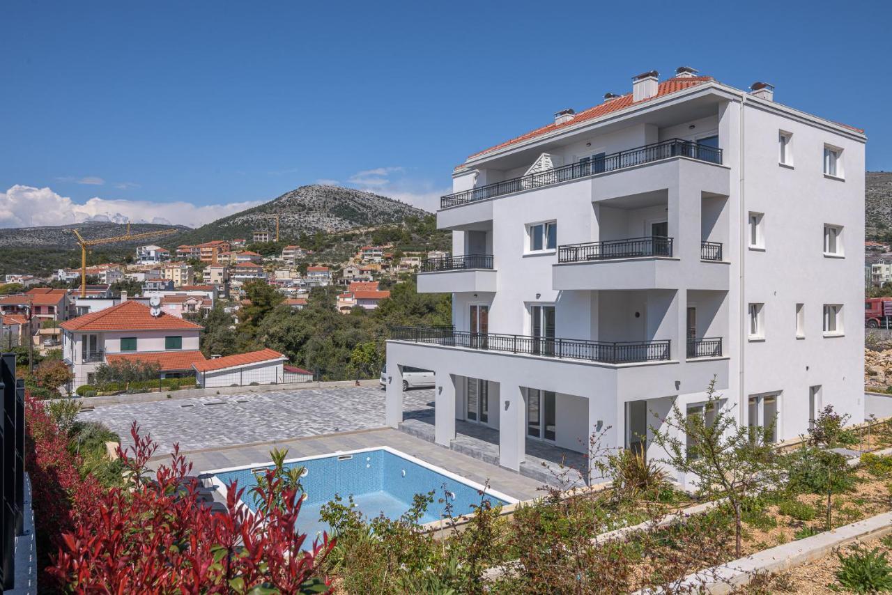 Villa Barbara & Zoran With Heated Swimming Pool سيغيت فغانييتْسا المظهر الخارجي الصورة