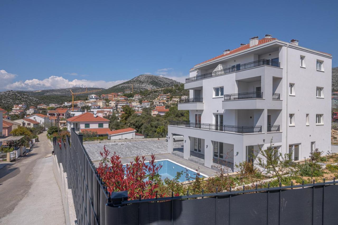Villa Barbara & Zoran With Heated Swimming Pool سيغيت فغانييتْسا المظهر الخارجي الصورة