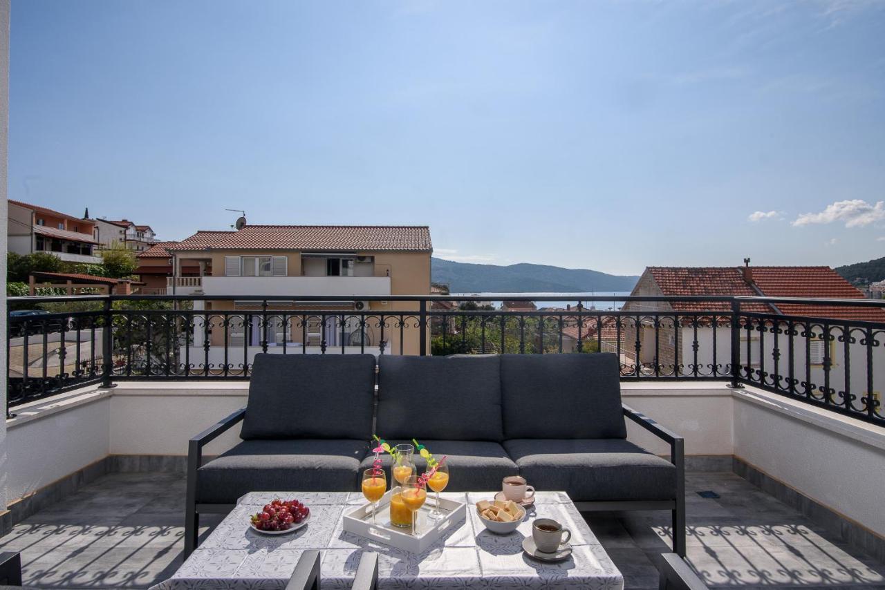 Villa Barbara & Zoran With Heated Swimming Pool سيغيت فغانييتْسا المظهر الخارجي الصورة