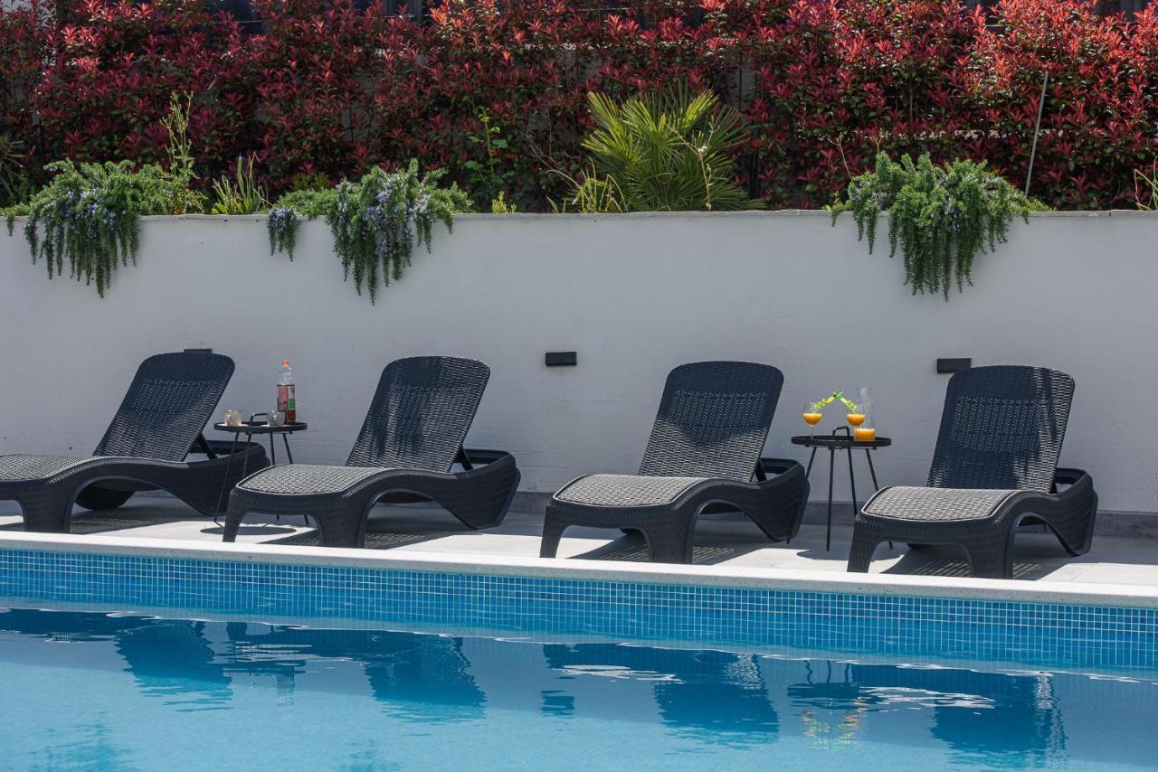 Villa Barbara & Zoran With Heated Swimming Pool سيغيت فغانييتْسا المظهر الخارجي الصورة