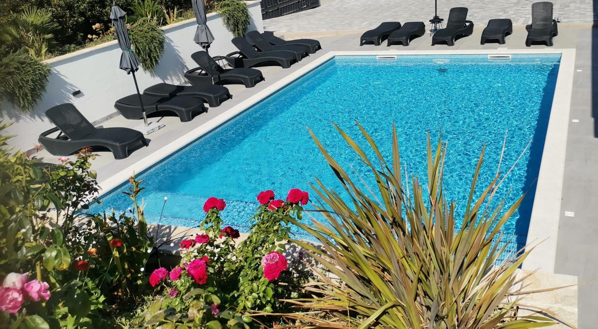 Villa Barbara & Zoran With Heated Swimming Pool سيغيت فغانييتْسا المظهر الخارجي الصورة