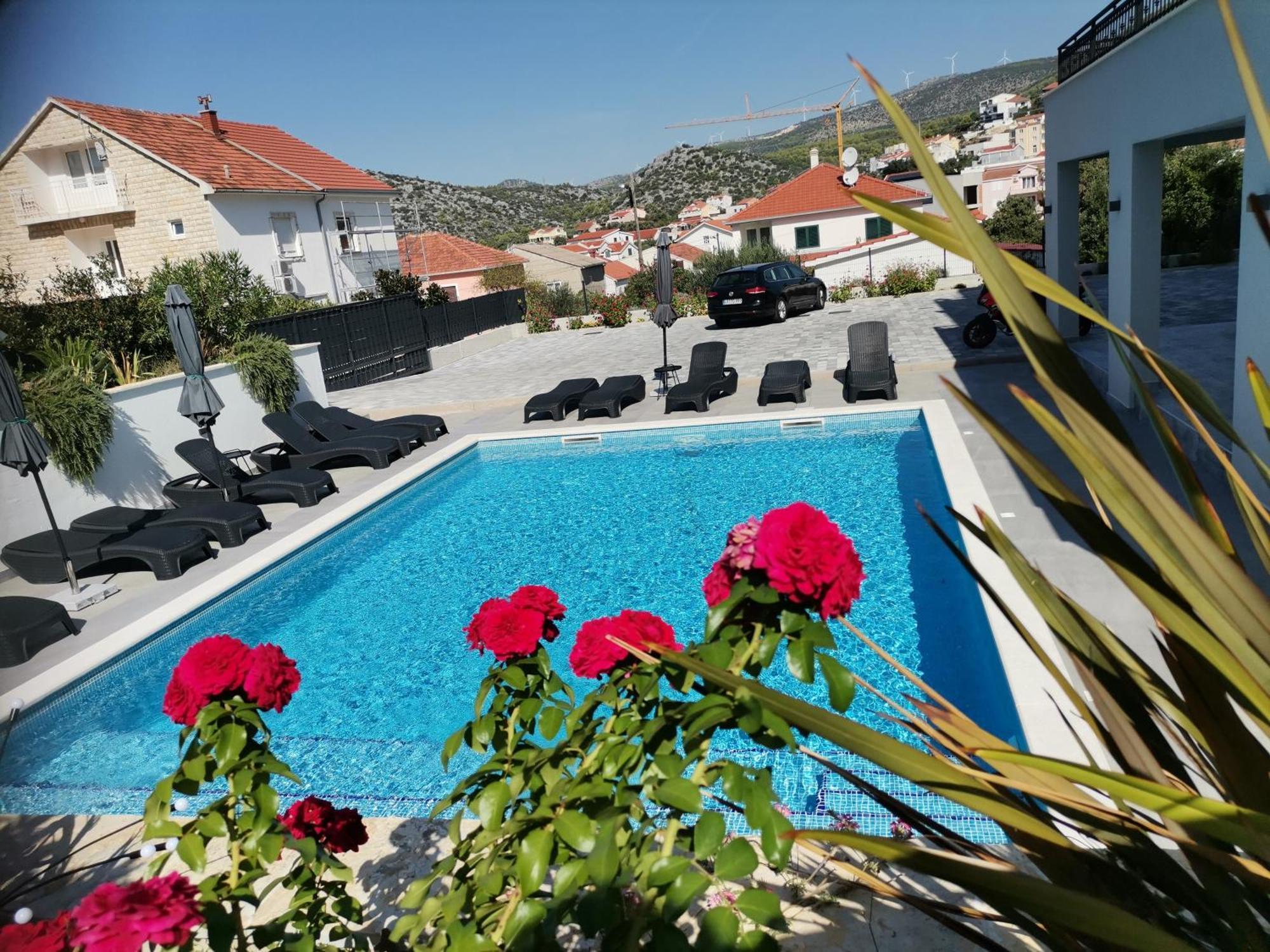 Villa Barbara & Zoran With Heated Swimming Pool سيغيت فغانييتْسا المظهر الخارجي الصورة